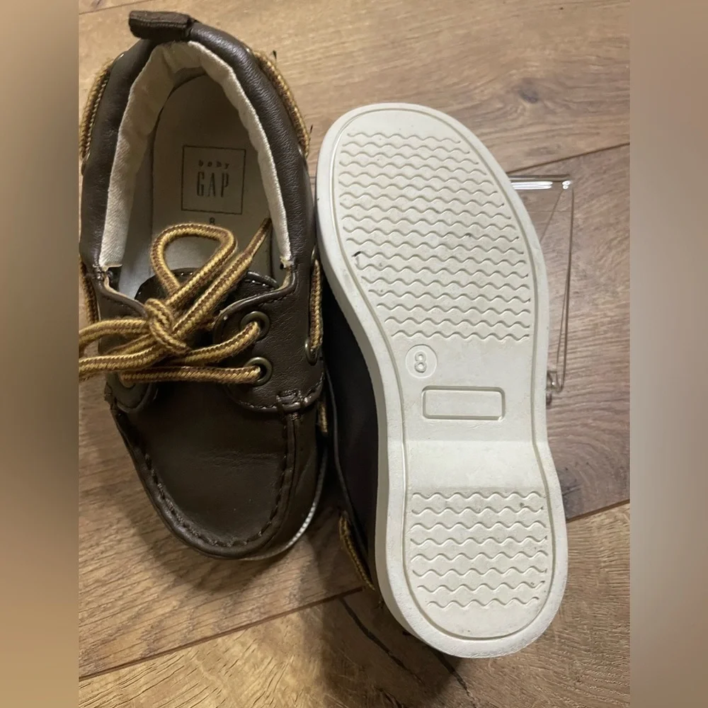 GAP Kids Moccasins in Brown and White